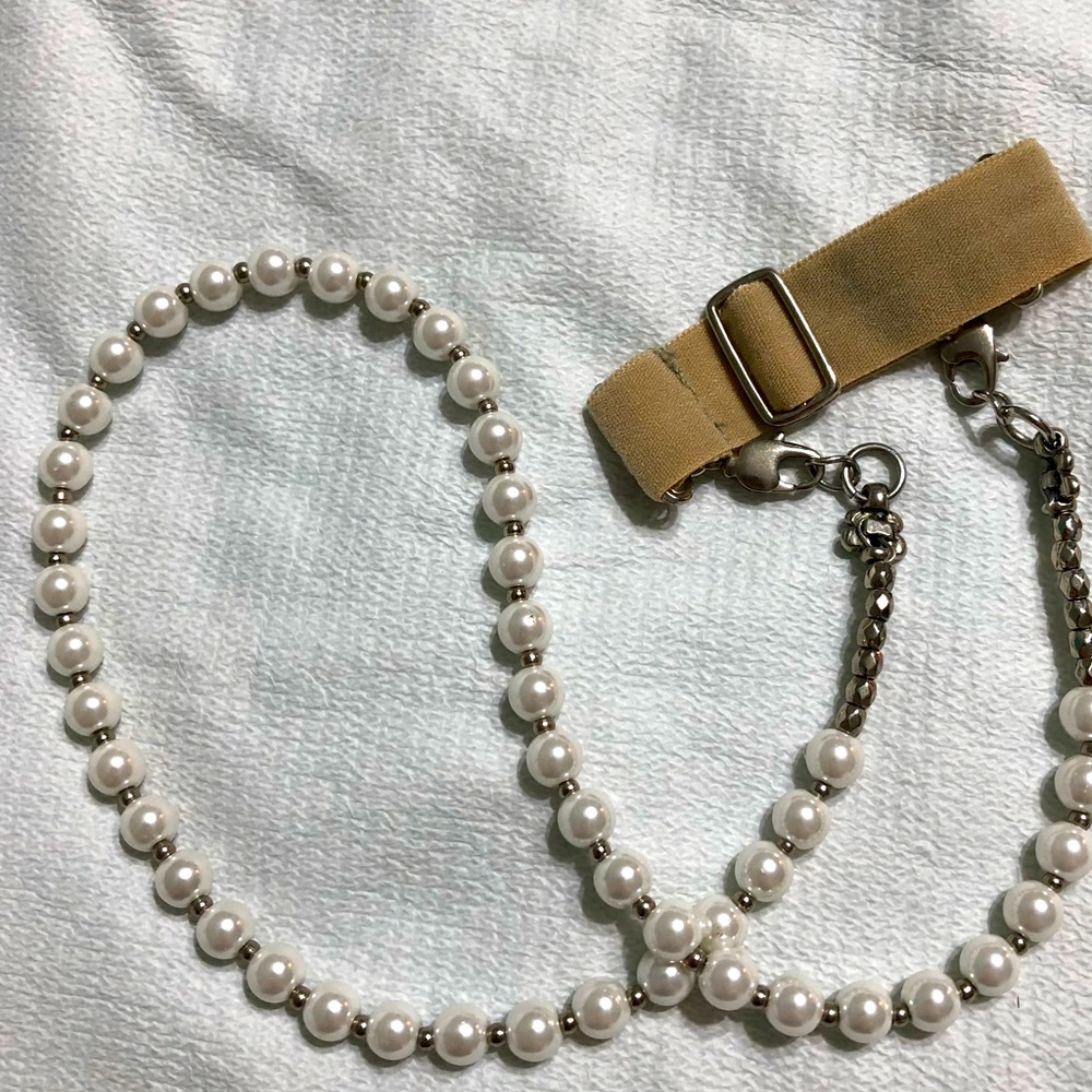 Gorgeous pearl Lilla Rose Headband.